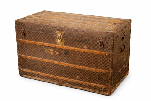 Tres grand modele - , de