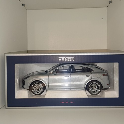 Porsche cayenne coupe - 1/18,
