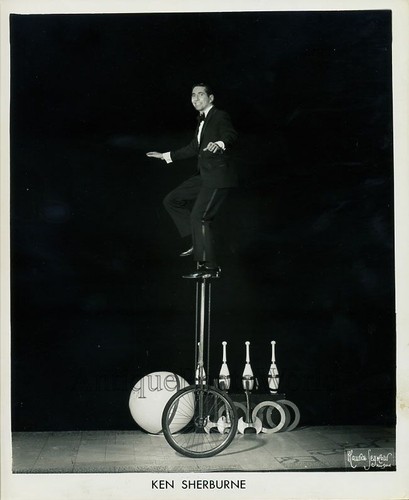 Uomo bicicletta monociclo - su,