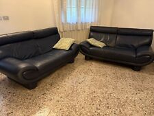 Coppia divani usati in pelle pieno fiore. 