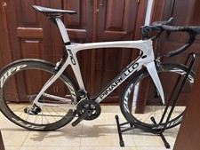 Bici da strada in carbonio