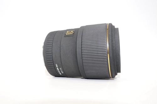 Sigma 105 8 - sigma, f/2.8