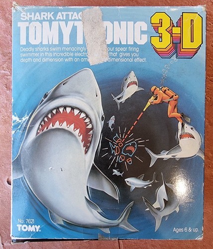 Shark attack tomytronic d - shark, 3-d