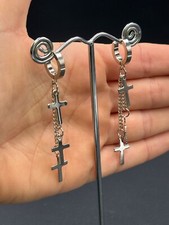 Paio Cerchietti da lobo in Acciaio con trè Catene pendenti con Croci