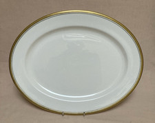 Piatto Ovale SERVING Di 15.75"