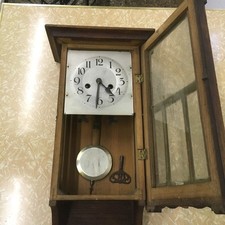 Offerta per antico orologio del nonno da parete in legno con pendolo vedi foto