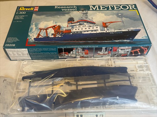 Revell 059285 research vessel - revell,