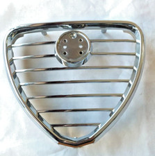 ALFA ROMEO 2000 BERLINA MASCHERINA RADIATORE FF 1051259510 RIF. 1051259031