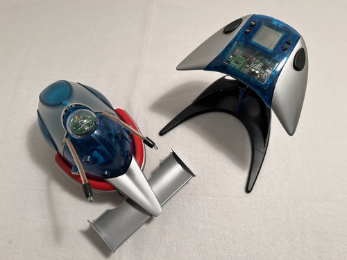 Eaglemoss real robot uc3 con - real,