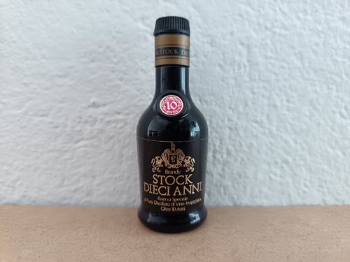 Mignon brandy stock anni - stock, 10