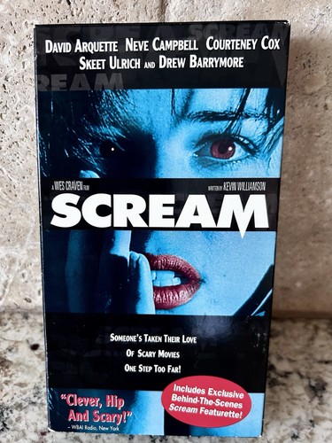 Scream 1996 vhs blue cover - blue,