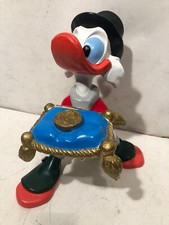 Figure Zio Paperone Con Numero 1 In Giacca Rossa