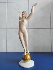 Statua in porcellana - ~ Wallendorf - ~ ballerina - ~ nudo - ~ Fortuna su sfera - ~ circa 30,0 cm di altezza
