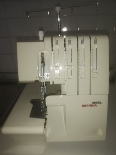Macchina taglia cuci usata - cuci,