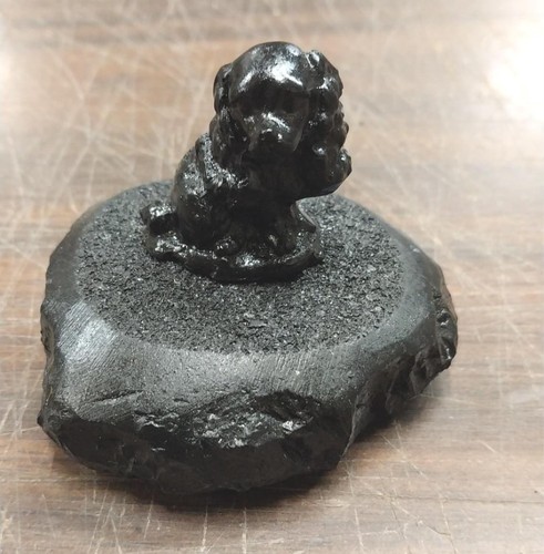 Statuina scolpita cucciolo
