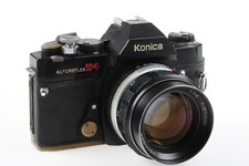 KONICA Autoreflex T4 con 57 mm