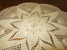 Centrino vintage lavorato a