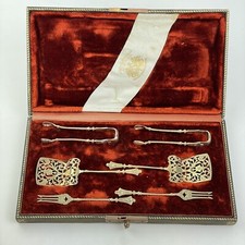 Antico set da porzione