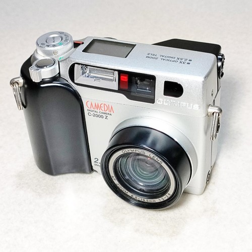 Fotocamera digitale compatta