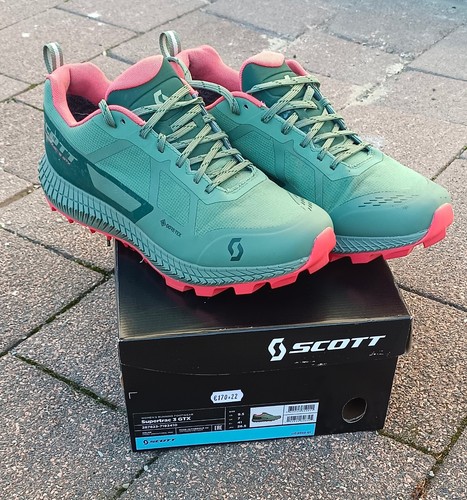 Scarpe trekking goretex nuove - scarpe,