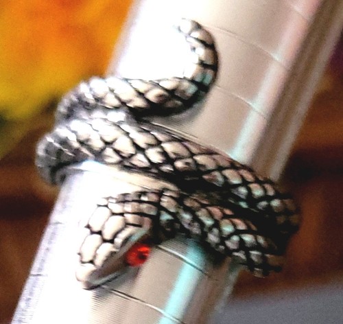Anello serpente arrotolato