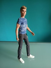 "MATTEL" Ken "Fashionistas" #1