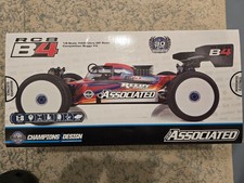 Team Associated RC8B4 scala