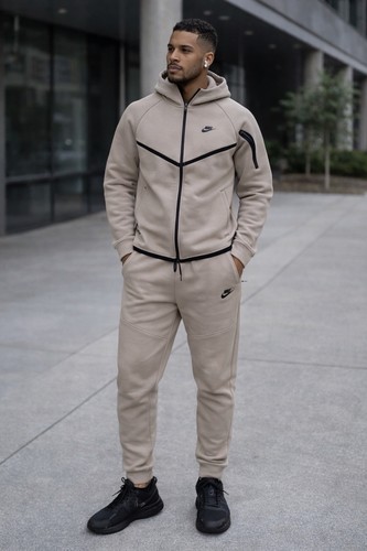 Authentic nike tech fleece - authentic,