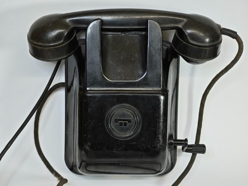 Vecchio telefono sovietico
