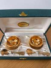 Salerons RobJ – Paris en céramique dorée avec petites cuillères