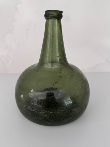 Antica bottiglia vino a - antica,