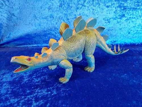 Ds1stegosauro stegosaurus - *ds1stegosauro,