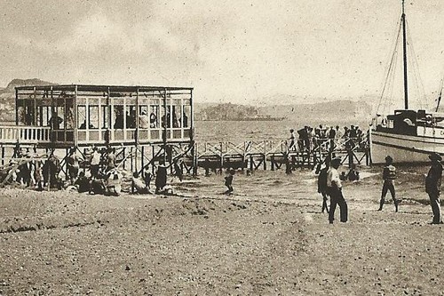 Pozzuoli spiaggia - ),