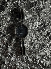 Orologio elegante da donna color argento con diamantini