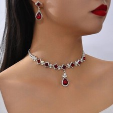 Set orecchini e collana goccia
