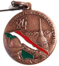 ALPINI 84°ADUNATA NAZIONALE-TORINO 7-8 MAGGIO 2011-DISTINTIVO MILITARE-USATO