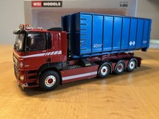 WSI 1:50 Premium Line DAF CF Sleeper con braccio a gancio in confezione originale e contenitore 40 m³ 