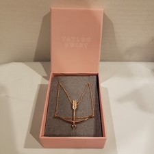 Collana Taylor Swift Lover Archer Track 5 oro rosa rara nuova merce ufficiale