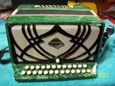 Soprani  Green 2 row button