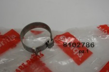 Fascetta tubo vaschetta