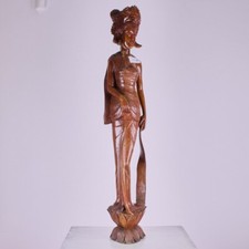 statua  etnica orientale in