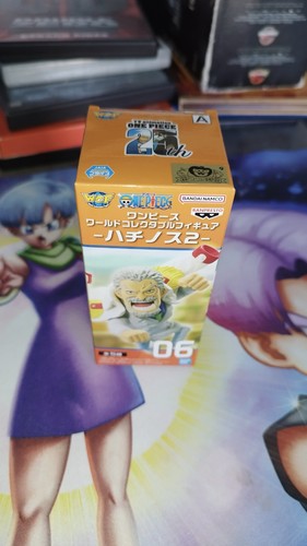 Figurine one piece - one, world