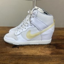 Nike Dunk Sky Hi Essential