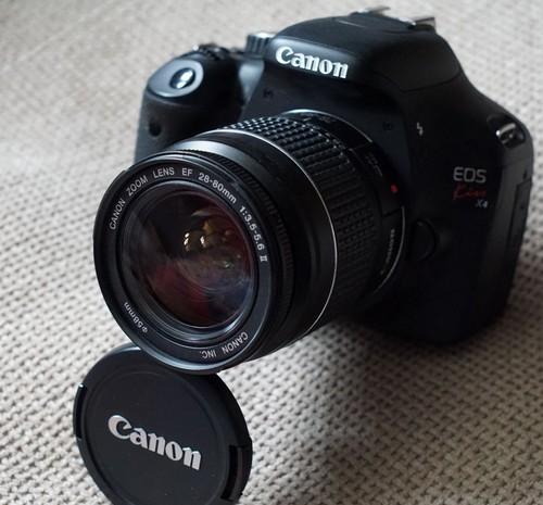Canon eos kiss - x4,