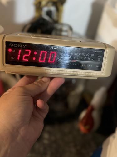 Radio sveglia digitale vintage