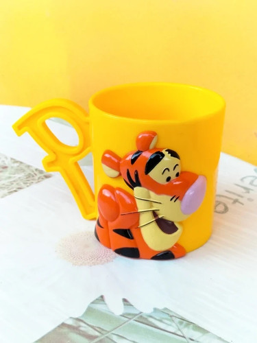 Tazza rilievo winnie the - winnie,
