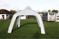 Maypole Rifugio Gonfiabile per