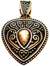 Babylonia Heart amuleto 39 x