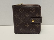 Louis Vuitton Monogram Compact