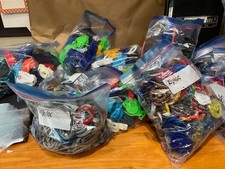 1x BEYBLADE RANDOM PARTS LOT